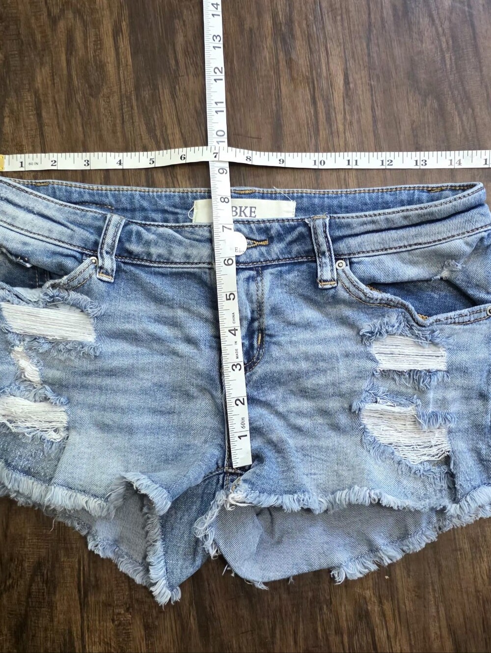 Bke Stella Distressed Denim Shorts 27 - Picture 4 of 5